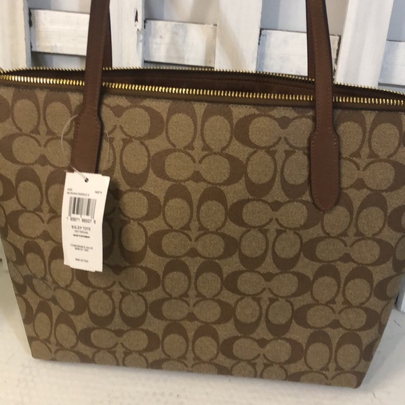 COACH SIG ZIP TOTE NWT - Picture 4 of 10